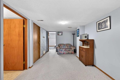 31 Martinridge Grove Ne, Calgary, AB 