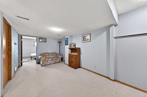 31 Martinridge Grove Ne, Calgary, AB 
