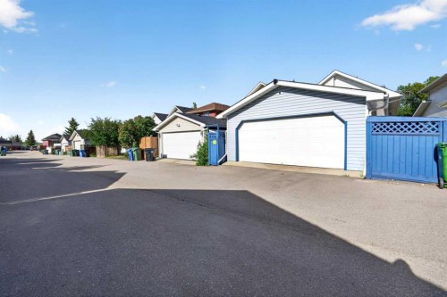 31 Martinridge Grove Ne, Calgary, AB 