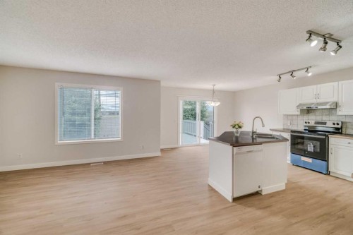 130 Somerglen Way Sw, Calgary, AB 