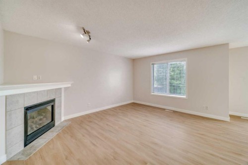 130 Somerglen Way Sw, Calgary, AB 
