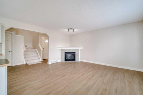 130 Somerglen Way Sw, Calgary, AB 