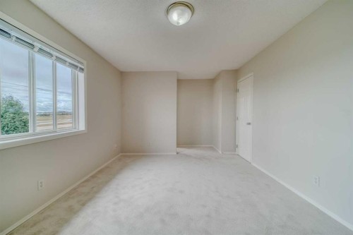 130 Somerglen Way Sw, Calgary, AB 