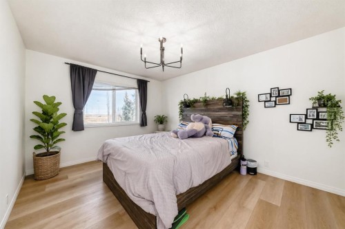 214 Coville Circle Ne, Calgary, AB 