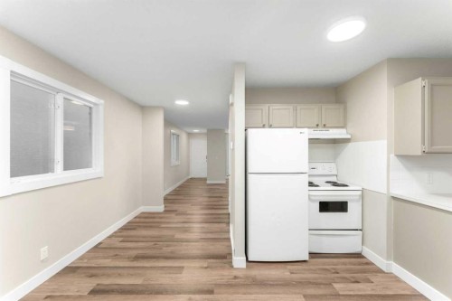 7609 36 Avenue Nw, Calgary, AB 