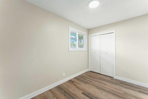 7609 36 Avenue Nw, Calgary, AB 