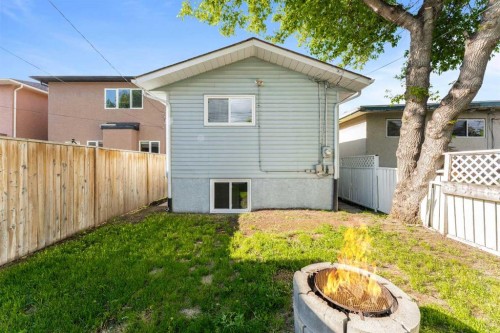 7609 36 Avenue Nw, Calgary, AB 
