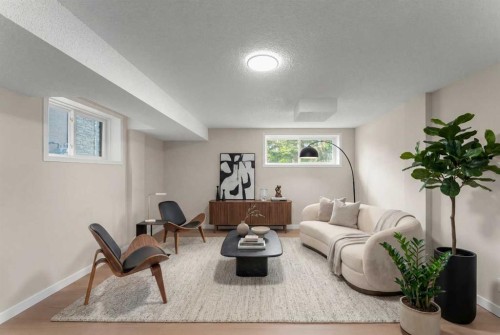 7609 36 Avenue Nw, Calgary, AB 