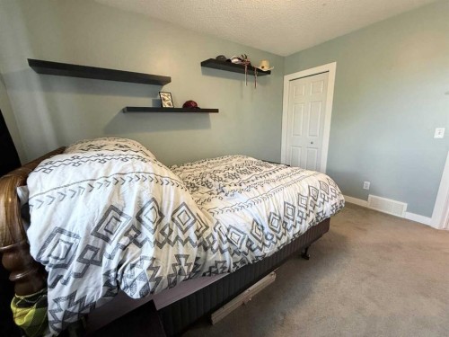138 Bridleridge Way Sw, Calgary, AB 
