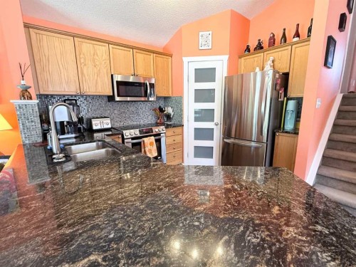 138 Bridleridge Way Sw, Calgary, AB 