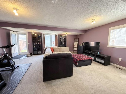 138 Bridleridge Way Sw, Calgary, AB 