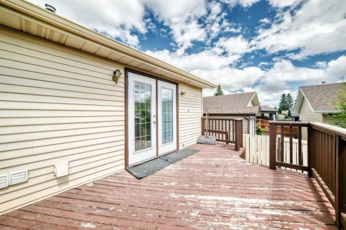 79 Castledale Way Ne, Calgary, AB 