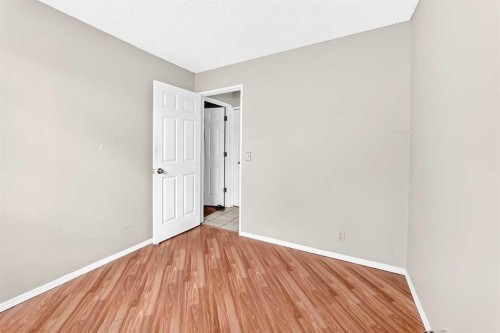 79 Castledale Way Ne, Calgary, AB 