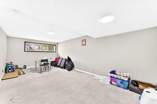 79 Castledale Way Ne, Calgary, AB 