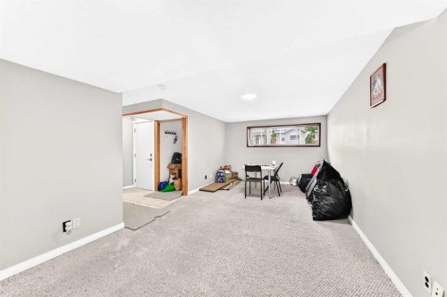 79 Castledale Way Ne, Calgary, AB 