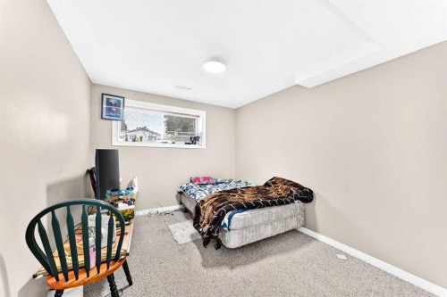 79 Castledale Way Ne, Calgary, AB 