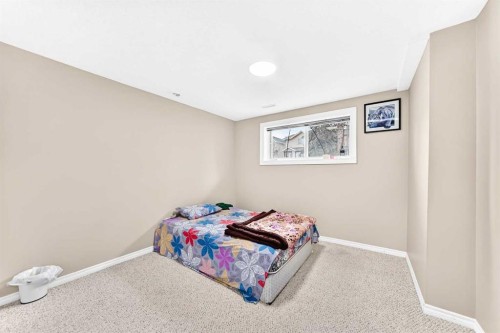 79 Castledale Way Ne, Calgary, AB 