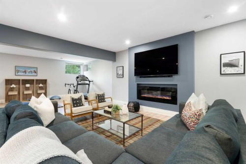160 Posthill Drive Sw, Calgary, AB 