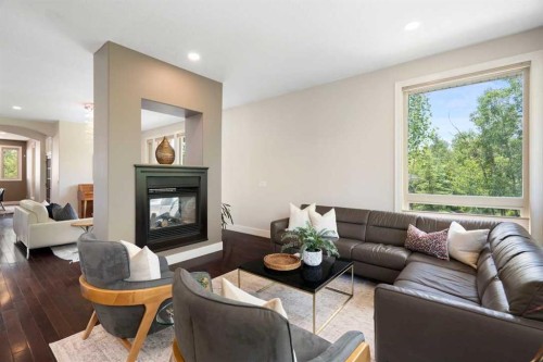 160 Posthill Drive Sw, Calgary, AB 