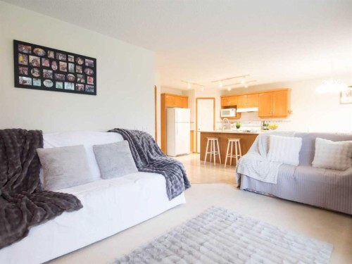 5209 Coral Shores Drive Ne, Calgary, AB 