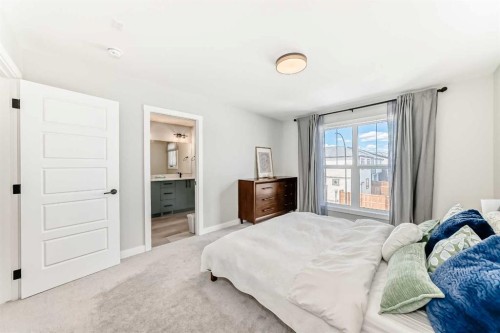 134 Versant View Sw, Calgary, AB 
