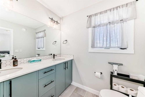 134 Versant View Sw, Calgary, AB 