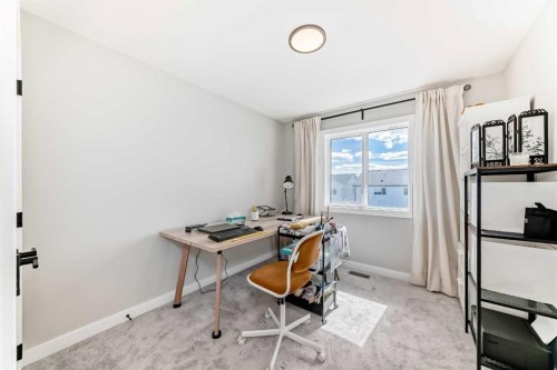 134 Versant View Sw, Calgary, AB 