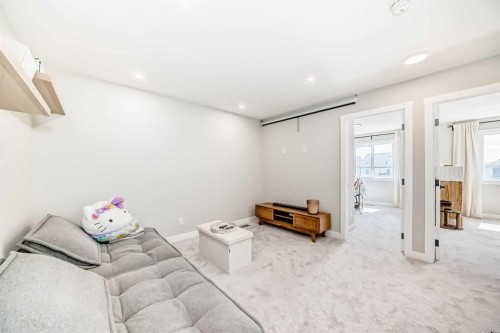 134 Versant View Sw, Calgary, AB 