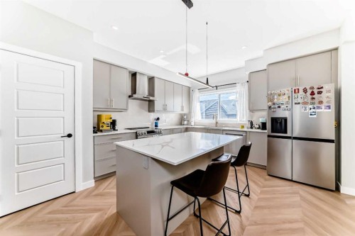 134 Versant View Sw, Calgary, AB 