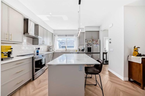 134 Versant View Sw, Calgary, AB 