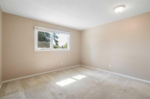 427 Queensland Road Se, Calgary, AB 
