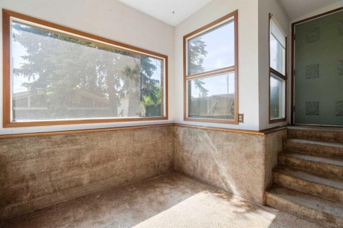 427 Queensland Road Se, Calgary, AB 