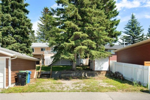 427 Queensland Road Se, Calgary, AB 