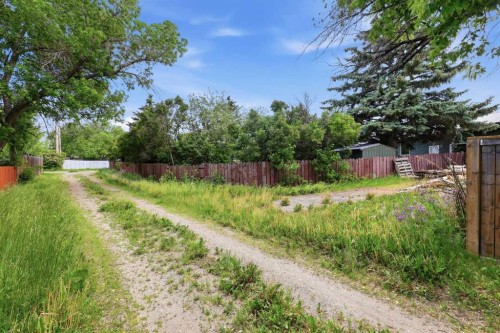 2305 17 Street, Nanton, AB 