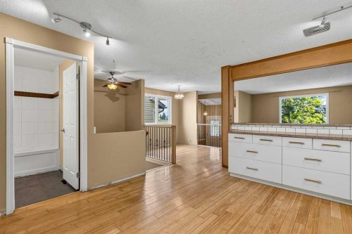 130 Woodbrook Way Sw, Calgary, AB 
