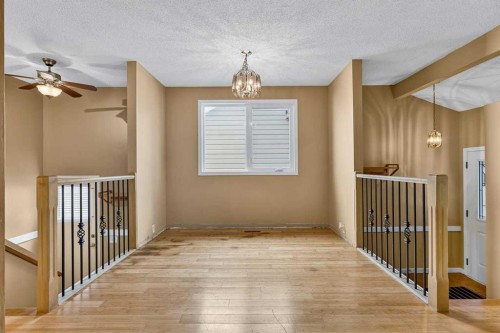 130 Woodbrook Way Sw, Calgary, AB 