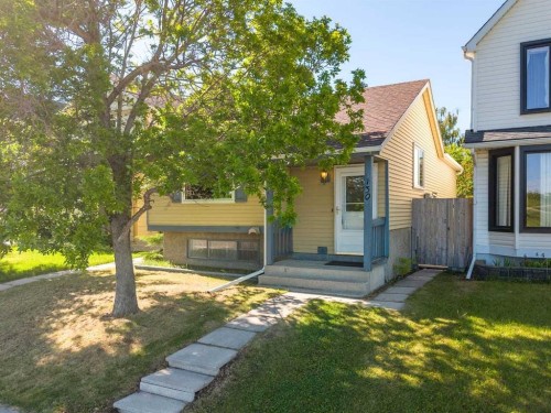 130 Woodbrook Way Sw, Calgary, AB 