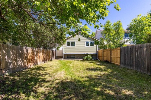130 Woodbrook Way Sw, Calgary, AB 