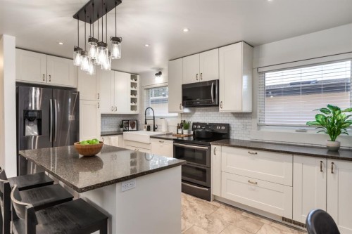 9504 3 Street Se, Calgary, AB 