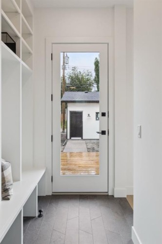 532 51 Avenue Sw, Calgary, AB 