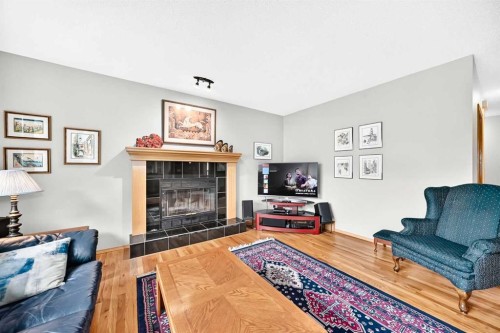 69 Douglas Woods Manor Se, Calgary, AB 