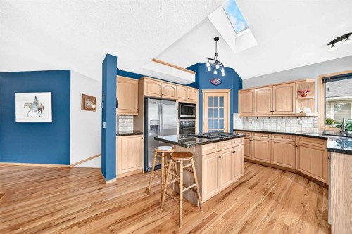 69 Douglas Woods Manor Se, Calgary, AB 
