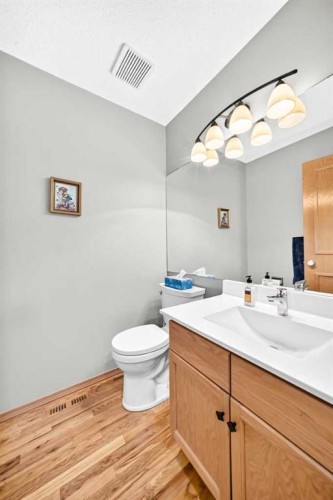 69 Douglas Woods Manor Se, Calgary, AB 