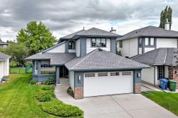 69 Douglas Woods Manor SECalgary, AB T2Z 2E8