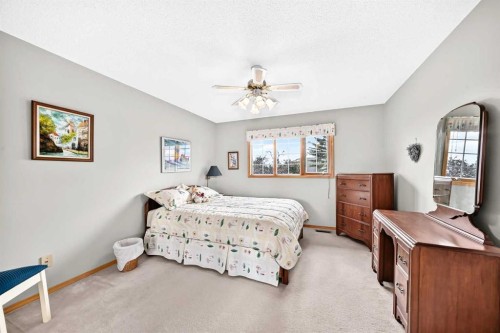 69 Douglas Woods Manor Se, Calgary, AB 