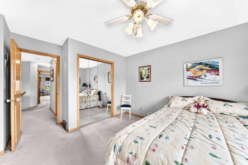 69 Douglas Woods Manor Se, Calgary, AB 
