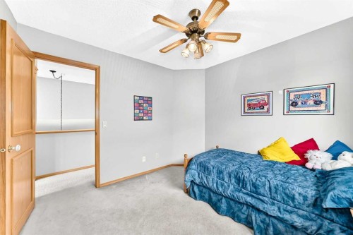 69 Douglas Woods Manor Se, Calgary, AB 