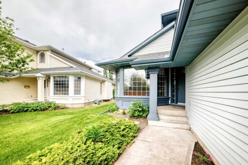 69 Douglas Woods Manor Se, Calgary, AB 