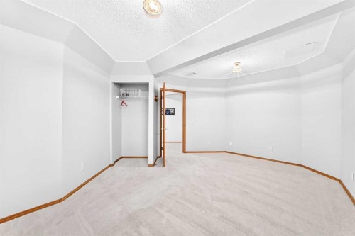 69 Douglas Woods Manor Se, Calgary, AB 
