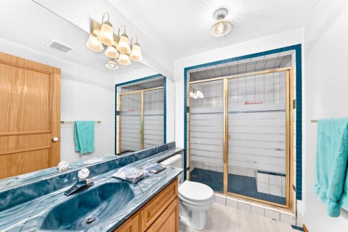 69 Douglas Woods Manor Se, Calgary, AB 